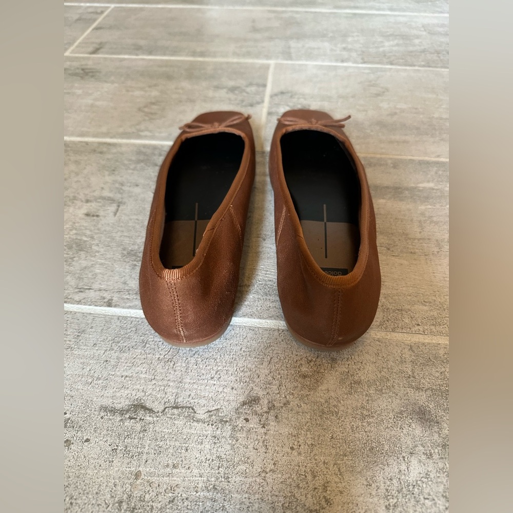 Dolce Vita Brown Flats with Bow Detail - Picture 5 of 10